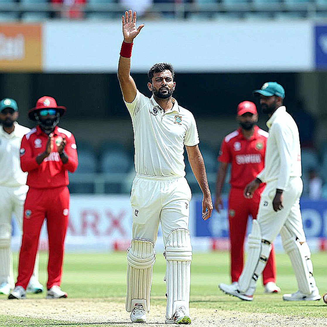 নিলামের দরজায় কোলাহল, একাডেমির খাতায় নীরবতা: ক্রিকেটের যুব পাইপলাইনের নিরীক্ষা